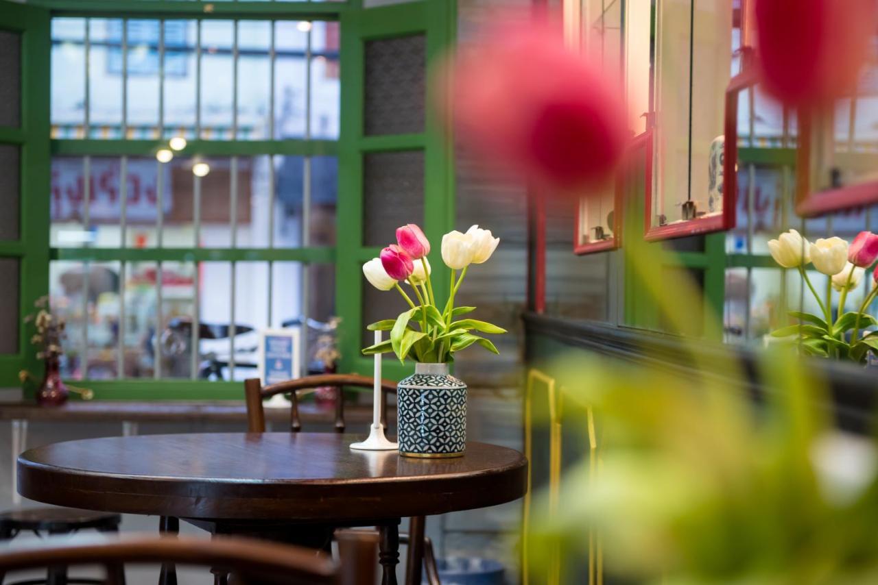 The Neighbors Hostel (Adults Only) Phuket Extérieur photo